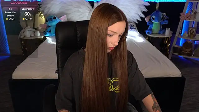 Snapshot of FoxyMayy chatting on October 23, 1:10 pm FoxyMayy online show from October 23, 1:10 pm