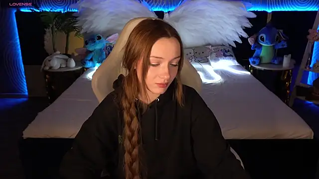 Snapshot of FoxyMayy chatting on October 27, 1:59 pm FoxyMayy online show from October 27, 1:59 pm