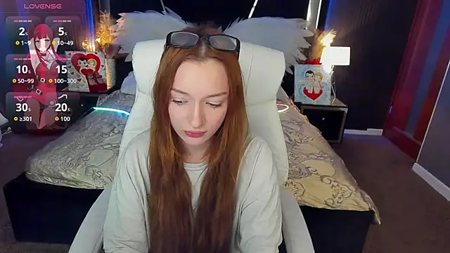Snapshot of FoxyMayy chatting on April 1, 1:41 pm FoxyMayy online show from April 1, 1:41 pm
