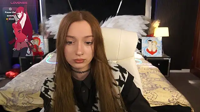 Snapshot of FoxyMayy chatting on April 8, 1:11 pm FoxyMayy online show from April 8, 1:11 pm