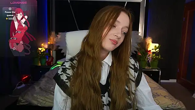 Snapshot of FoxyMayy chatting on April 19, 2:16 pm FoxyMayy online show from April 19, 2:16 pm