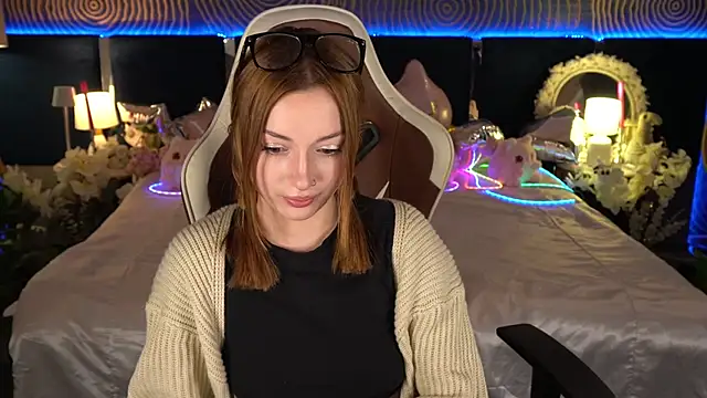 FoxyMayy online show from June 19, 12:31 pm