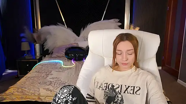 FoxyMayy online show from June 26, 1:15 pm