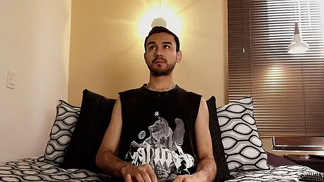 Axel Moon S online show from November 22, 2:05 pm