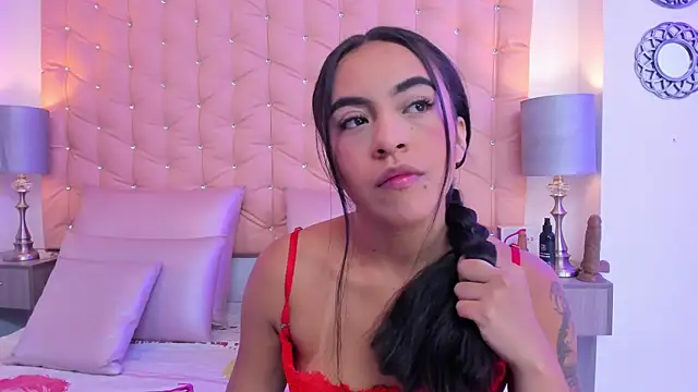 Leslie Bussh  online show from March 26, 12:11 pm