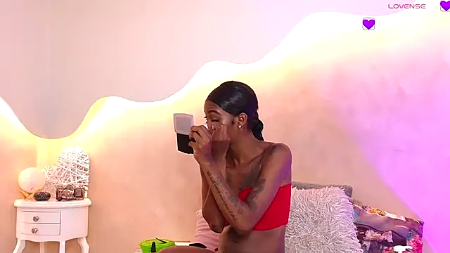 Snapshot of Kloee_12 chatting on October 22, 12:27 pm Kloee 12 online show from October 22, 12:27 pm