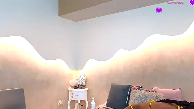 Snapshot of Kloee_12 chatting on October 23, 12:48 pm Kloee 12 online show from October 23, 12:48 pm