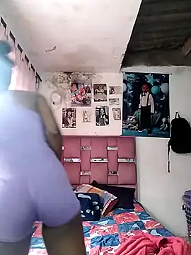 Snapshot of Kloee_12 chatting on November 28, 1:47 pm Kloee 12 online show from November 28, 1:47 pm