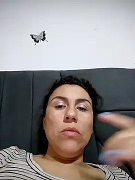 vanessa-titisM online show from February 21, 12:00 am