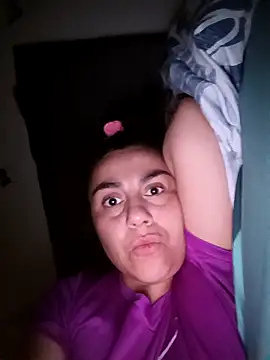 vanessa-titisM online show from March 1, 6:04 am