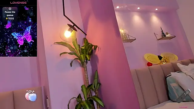 dulce mmg online show from December 18, 7:20 pm