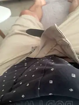 Snapshot of Milike_93 chatting on May 25, 1:39 pm Milike 93 online show from May 25, 1:39 pm