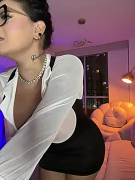 Snapshot of GabyMejiaa chatting on April 4, 3:49 am GabyMejiaa online show from April 4, 3:49 am