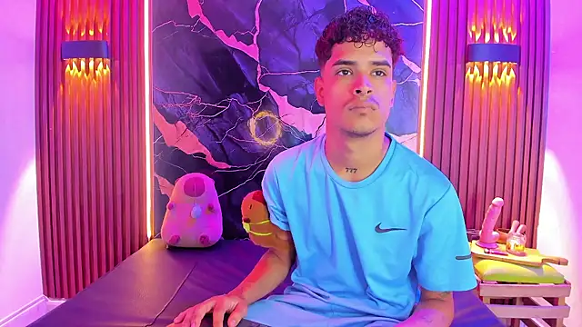 Lucky boys  X online show from November 11, 1:00 pm