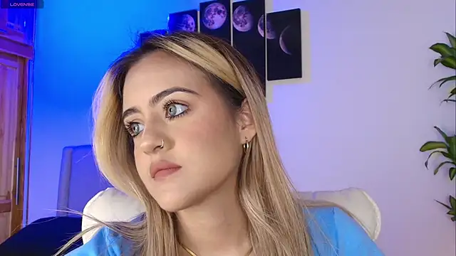 MaryMoon  online show from October 18, 10:10 pm