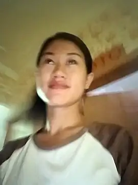 luy-xinh02 online show from September 18, 12:01 am