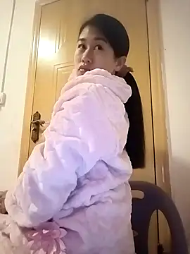 luy-xinh02 online show from November 25, 1:33 pm