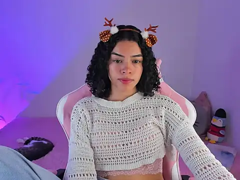 maddy parker   online show from December 21, 7:32 pm