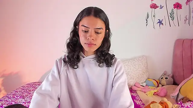 maddy parker   online show from April 10, 11:53 pm