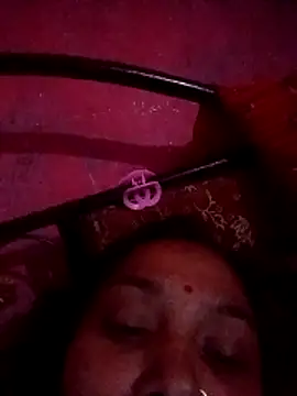 Snapshot of Suman_ji1 chatting on February 7, 8:12 pm Suman ji1 online show from February 7, 8:12 pm