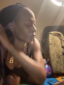 maroegotcakes25 online show from September 19, 8:49 am