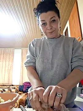 Snapshot of Soffy_Skye chatting on November 21, 7:07 am Soffy Skye online show from November 21, 7:07 am