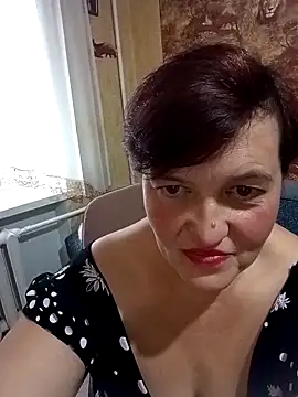 Snapshot of Caramellove8877 chatting on November 7, 6:24 am Caramellove8877 online show from November 7, 6:24 am