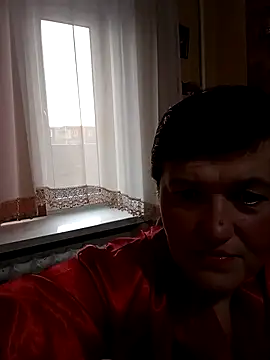 Snapshot of Caramellove8877 chatting on November 15, 6:00 am Caramellove8877 online show from November 15, 6:00 am