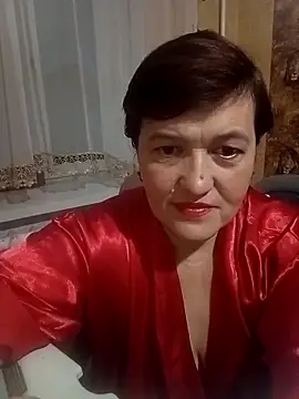 Snapshot of Caramellove8877 chatting on November 16, 2:28 am Caramellove8877 online show from November 16, 2:28 am