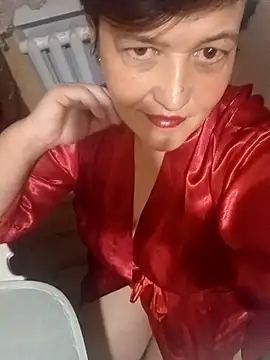 Snapshot of Caramellove8877 chatting on November 17, 1:22 am Caramellove8877 online show from November 17, 1:22 am