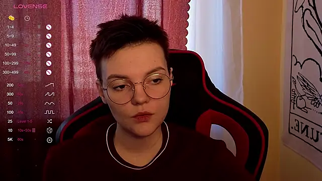 Snapshot of KrisNeal chatting on October 1, 9:48 am KrisNeal online show from October 1, 9:48 am