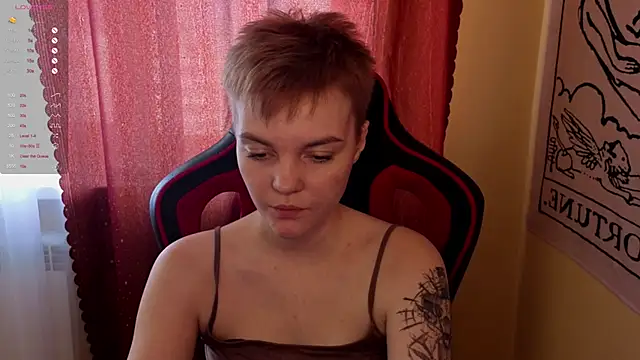 Snapshot of KrisNeal chatting on October 12, 9:30 am KrisNeal online show from October 12, 9:30 am