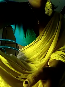 Snapshot of Tamil_Kavitha chatting on May 3, 11:33 pm Tamil Kavitha online show from May 3, 11:33 pm