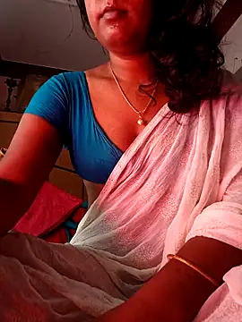 Snapshot of Tamil_Kavitha chatting on May 7, 11:10 pm Tamil Kavitha online show from May 7, 11:10 pm