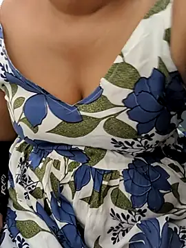 Snapshot of preethi-lovely chatting on December 4, 4:00 am preethi-lovely online show from December 4, 4:00 am