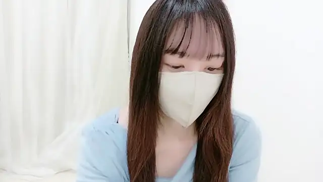  Mia land  online show from October 10, 1:10 pm