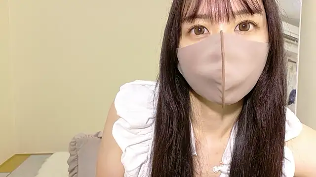  Mia land  online show from June 24, 1:32 pm