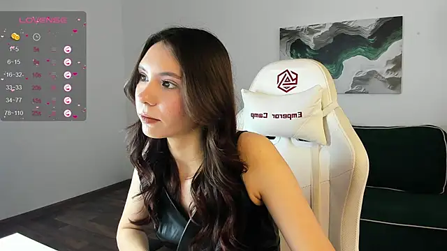 Kelly Harrison online show from September 19, 8:38 am