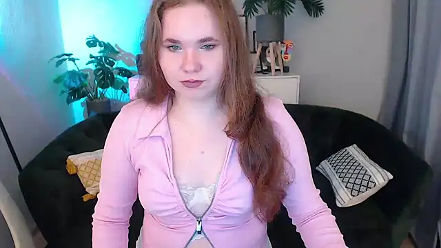 Snapshot of Sireen_Kiss chatting on September 15, 6:24 am Sireen Kiss online show from September 15, 6:24 am