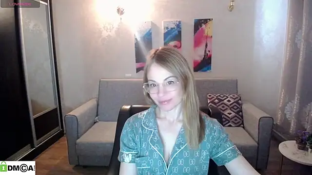 Snapshot of shy_hot_cat chatting on October 29, 7:32 am shy hot cat online show from October 29, 7:32 am