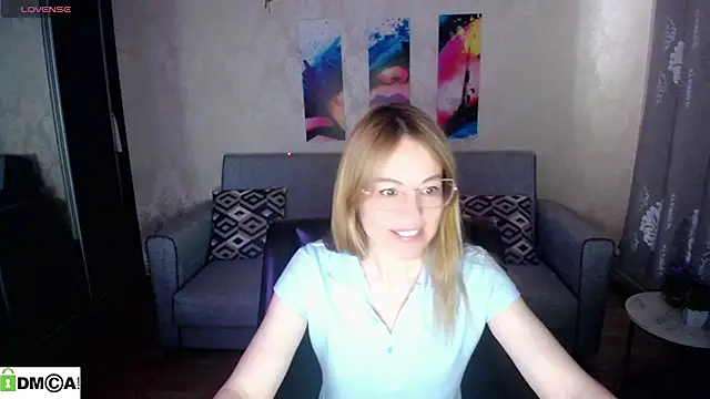 Snapshot of shy_hot_cat chatting on October 30, 6:59 am shy hot cat online show from October 30, 6:59 am