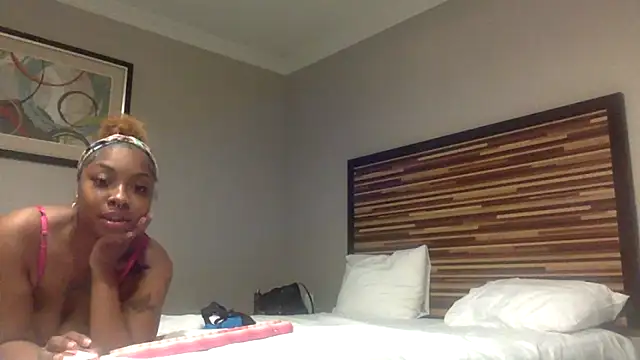 Snapshot of Cocochanel4567 chatting on December 4, 9:07 am Cocochanel4567 online show from December 4, 9:07 am