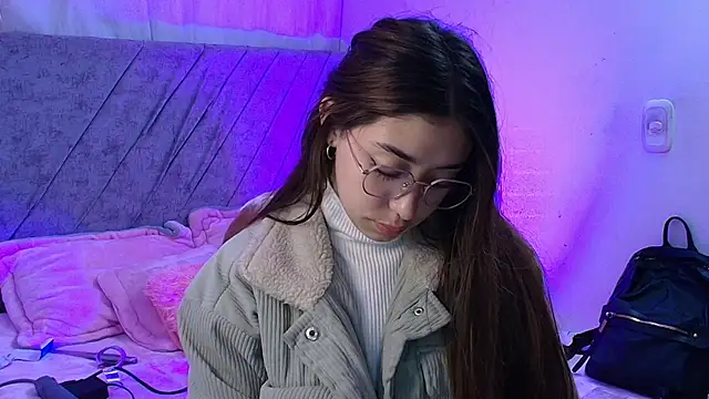 kimmy vegga2 online show from September 18, 5:09 am