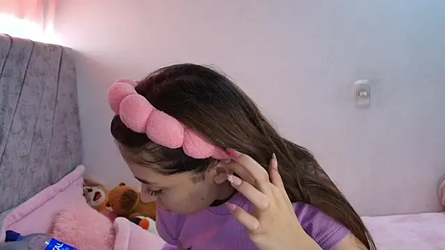 kimmy vegga2 online show from September 29, 3:17 pm