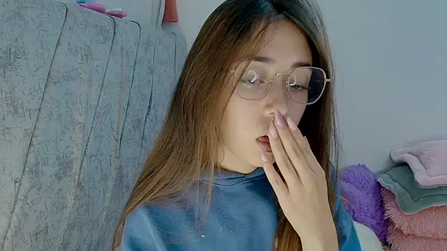 kimmy vegga2 online show from October 19, 5:08 am