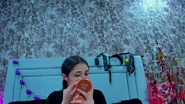 Snapshot of KatyVelvet chatting on October 15, 2:33 am KatyVelvet online show from October 15, 2:33 am