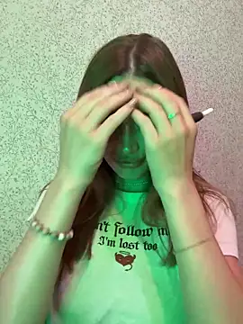 Snapshot of Elizabeth_Tay chatting on October 10, 4:50 pm Elizabeth Tay online show from October 10, 4:50 pm