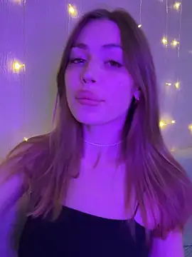 Snapshot of Elizabeth_Tay chatting on October 21, 5:24 pm Elizabeth Tay online show from October 21, 5:24 pm