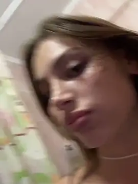 Snapshot of Elizabeth_Tay chatting on October 23, 5:33 pm Elizabeth Tay online show from October 23, 5:33 pm