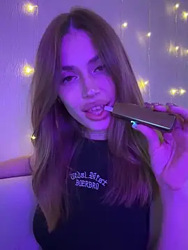 Snapshot of Elizabeth_Tay chatting on October 27, 4:55 pm Elizabeth Tay online show from October 27, 4:55 pm